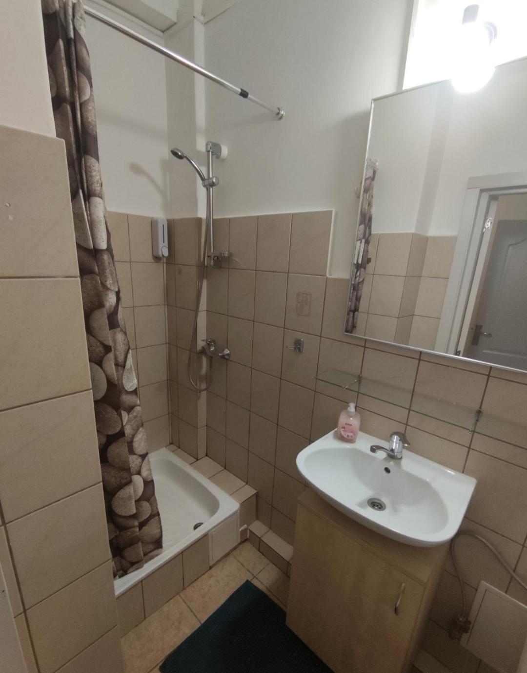 Christie'S 3 Central Apartment To Bucarest Buitenkant foto